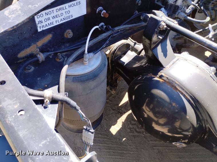 image for item DP3406 2007 International 9400i  semi truck