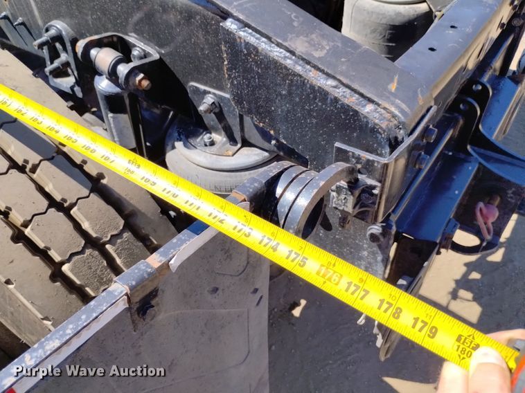 image for item DP3406 2007 International 9400i  semi truck