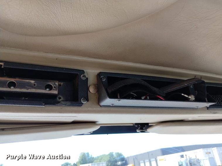 image for item DP3406 2007 International 9400i  semi truck