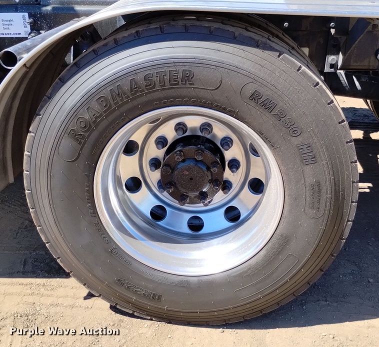 image for item DP3406 2007 International 9400i  semi truck