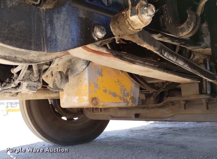 image for item DP3406 2007 International 9400i  semi truck