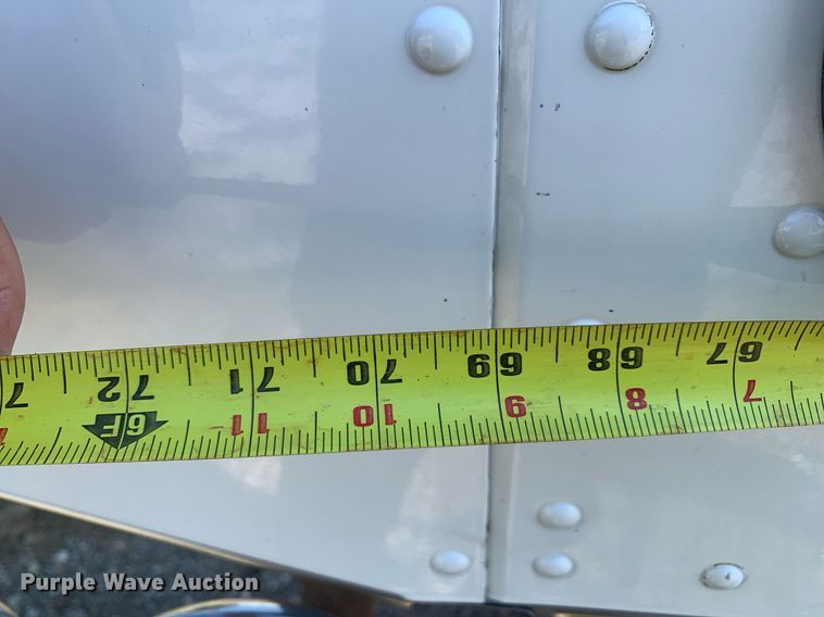 image for item DP8666 2016 Peterbilt 389  semi truck