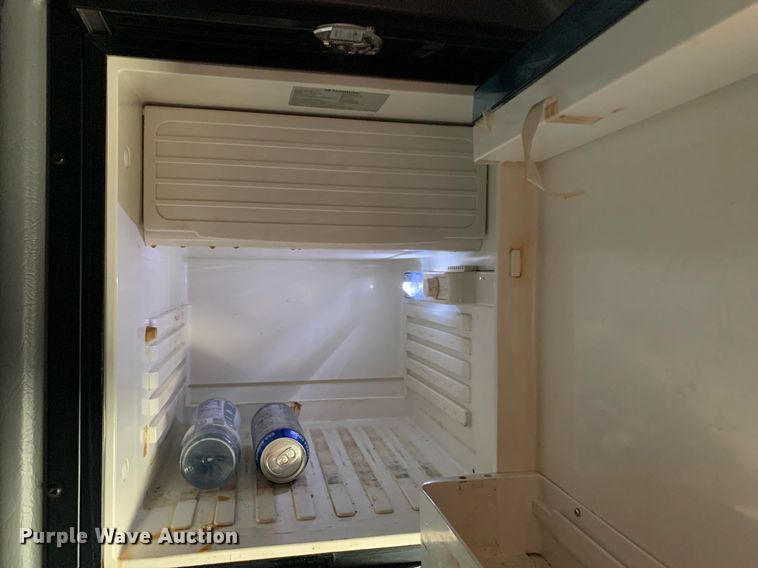 image for item DP8666 2016 Peterbilt 389  semi truck