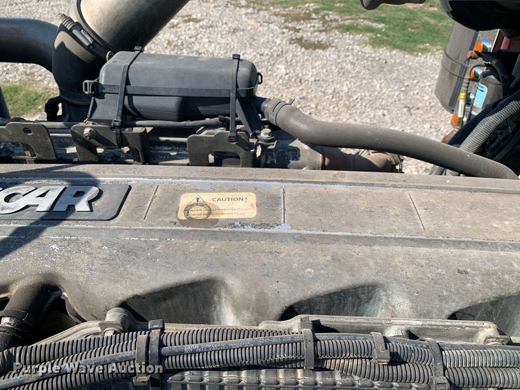 image for item DP8666 2016 Peterbilt 389  semi truck