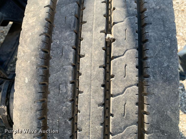 image for item DP8666 2016 Peterbilt 389  semi truck