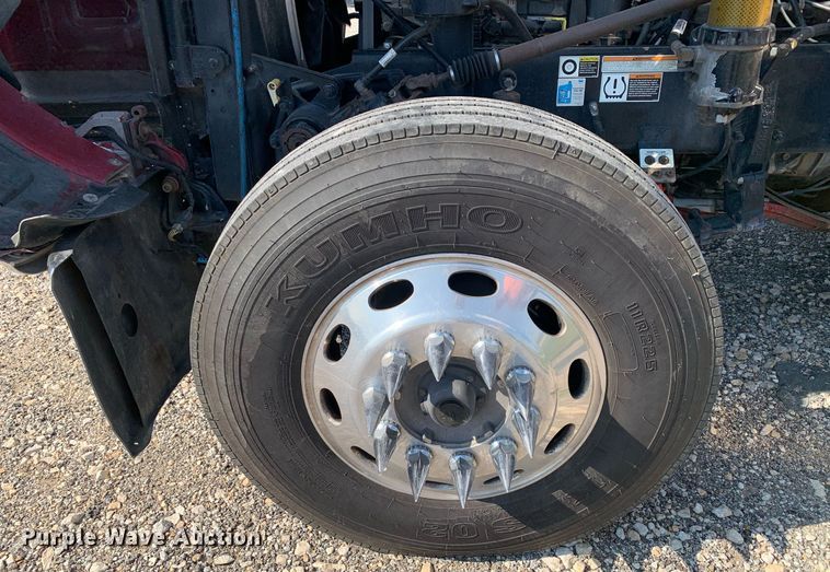 image for item DP8666 2016 Peterbilt 389  semi truck