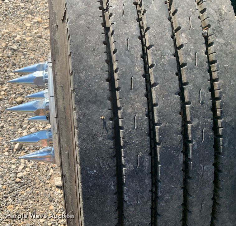 image for item DP8666 2016 Peterbilt 389  semi truck