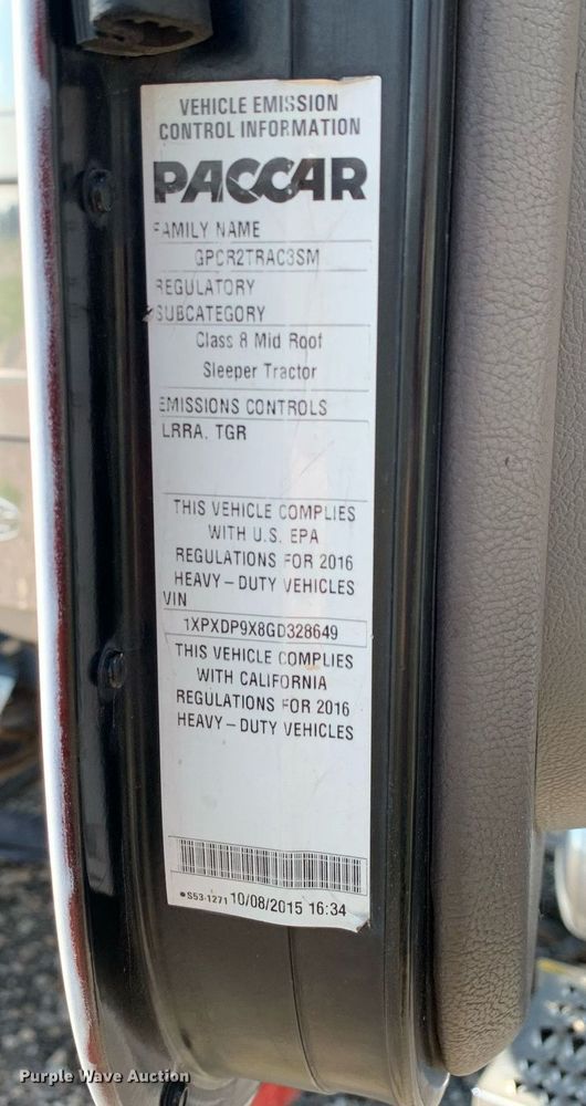 image for item DP8666 2016 Peterbilt 389  semi truck
