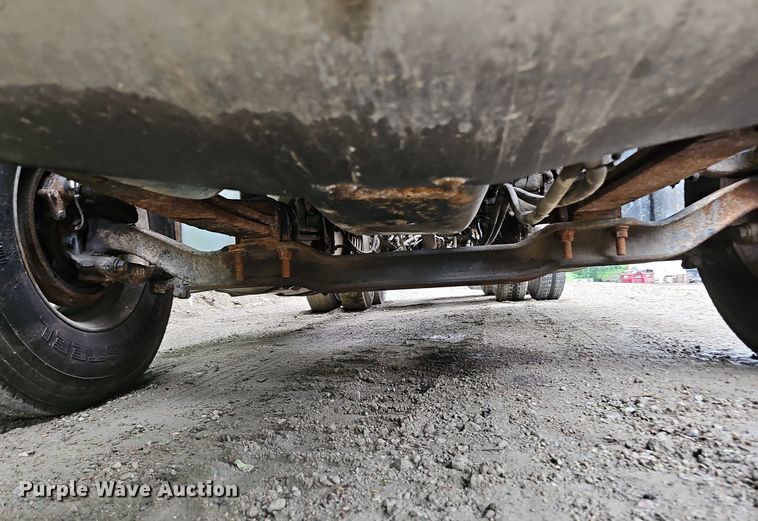 image for item DQ0135 2008 Mack CXU613  semi truck