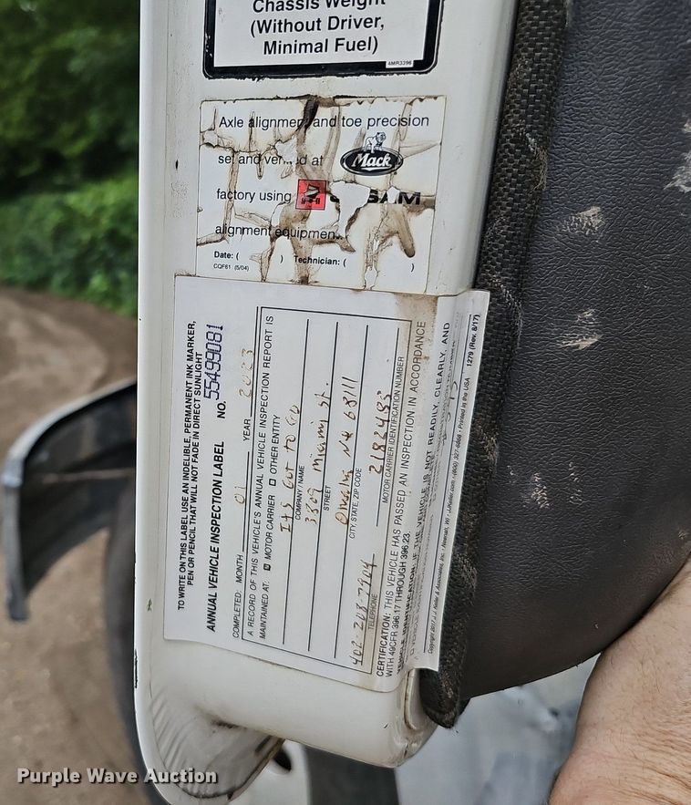 image for item DQ0135 2008 Mack CXU613  semi truck