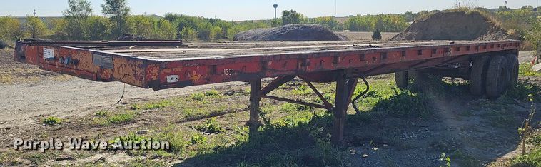 image for item DQ0196 1972 Trailmobile P31TOCAH  flatbed trailer