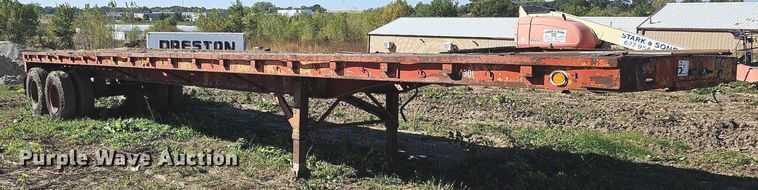 image for item DQ0196 1972 Trailmobile P31TOCAH  flatbed trailer