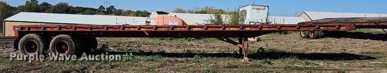 image for item DQ0196 1972 Trailmobile P31TOCAH  flatbed trailer