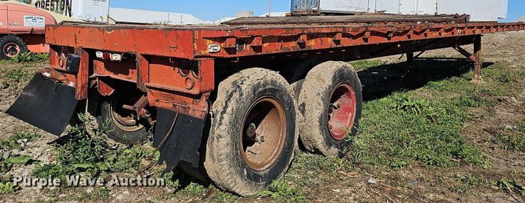 image for item DQ0196 1972 Trailmobile P31TOCAH  flatbed trailer