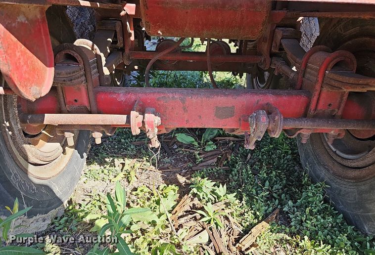 image for item DQ0196 1972 Trailmobile P31TOCAH  flatbed trailer