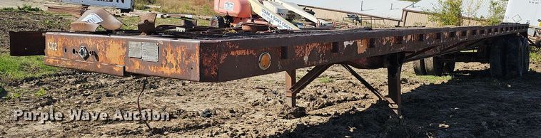 image for item DQ0197 1972 Trailmobile P31TOCAH  flatbed trailer