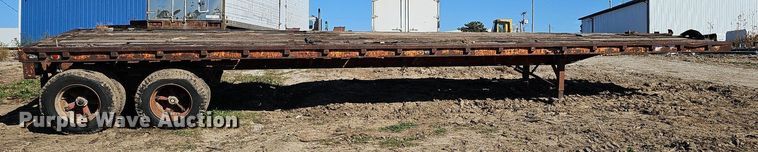 image for item DQ0197 1972 Trailmobile P31TOCAH  flatbed trailer