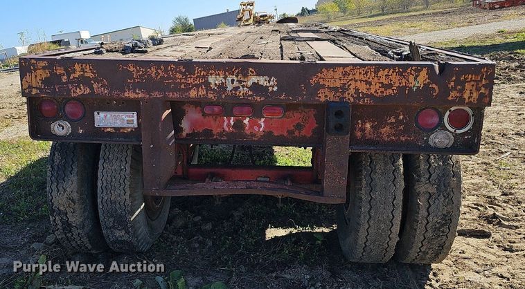 image for item DQ0197 1972 Trailmobile P31TOCAH  flatbed trailer