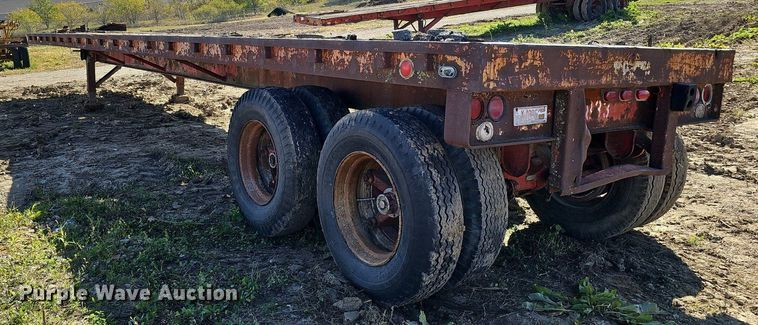 image for item DQ0197 1972 Trailmobile P31TOCAH  flatbed trailer