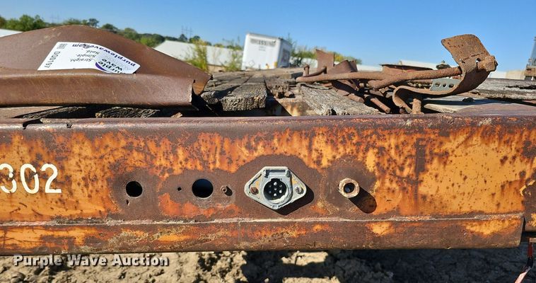 image for item DQ0197 1972 Trailmobile P31TOCAH  flatbed trailer