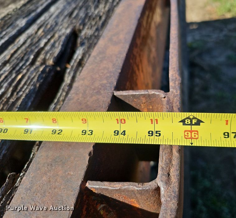 image for item DQ0197 1972 Trailmobile P31TOCAH  flatbed trailer