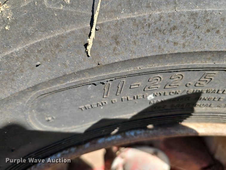 image for item DQ0197 1972 Trailmobile P31TOCAH  flatbed trailer