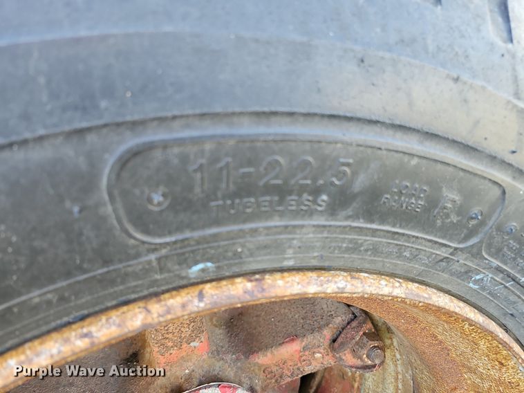 image for item DQ0197 1972 Trailmobile P31TOCAH  flatbed trailer