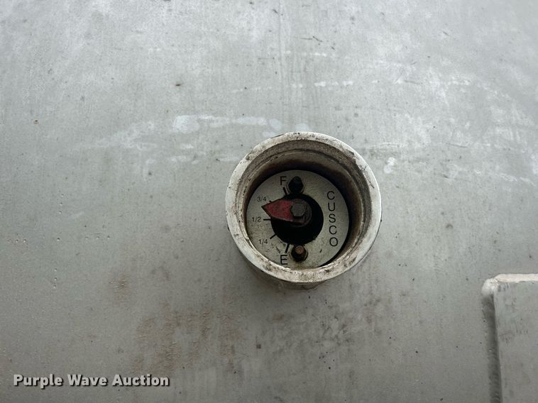 image for item DQ0952 2011 International 7400  vacuum truck