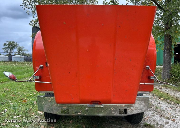 image for item DQ0953 2004 Western Star 4900  vacuum truck