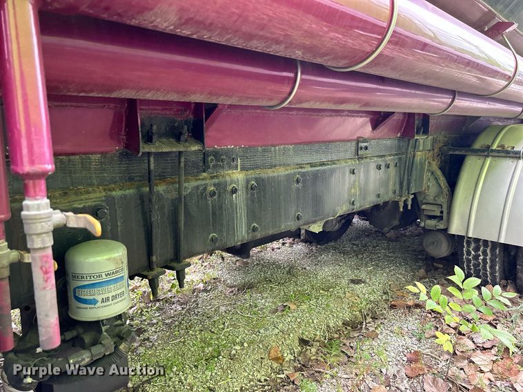 image for item DQ0954 1998 Peterbilt 377  vacuum truck