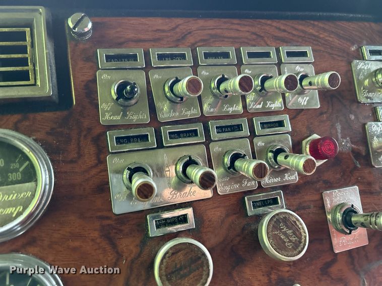 image for item DQ0954 1998 Peterbilt 377  vacuum truck