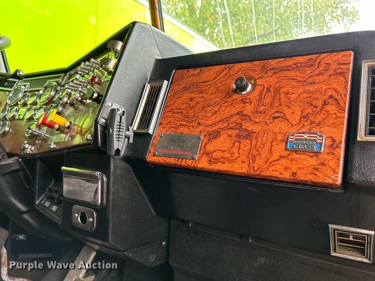 image for item DQ0954 1998 Peterbilt 377  vacuum truck