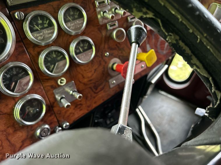 image for item DQ0954 1998 Peterbilt 377  vacuum truck