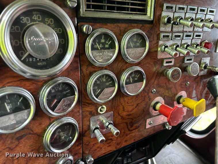 image for item DQ0954 1998 Peterbilt 377  vacuum truck