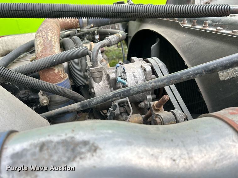 image for item DQ0954 1998 Peterbilt 377  vacuum truck