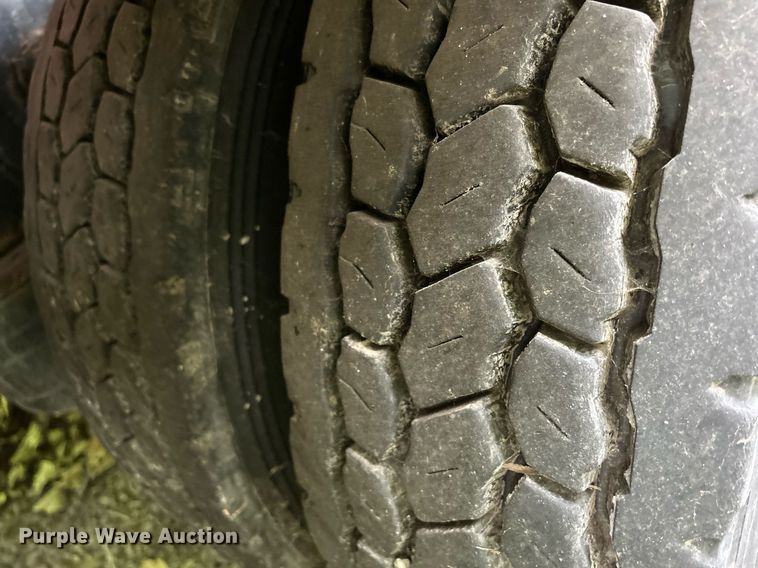 image for item DQ0954 1998 Peterbilt 377  vacuum truck