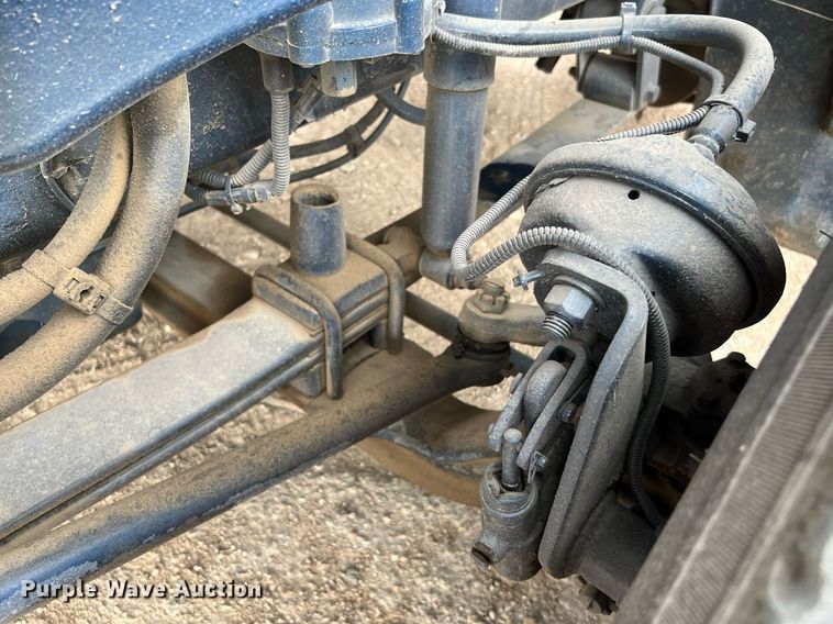 image for item DQ2206 2005 Freightliner Columbia  semi truck