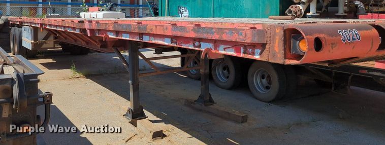 image for item DR6986 1985  Flatbed trailer