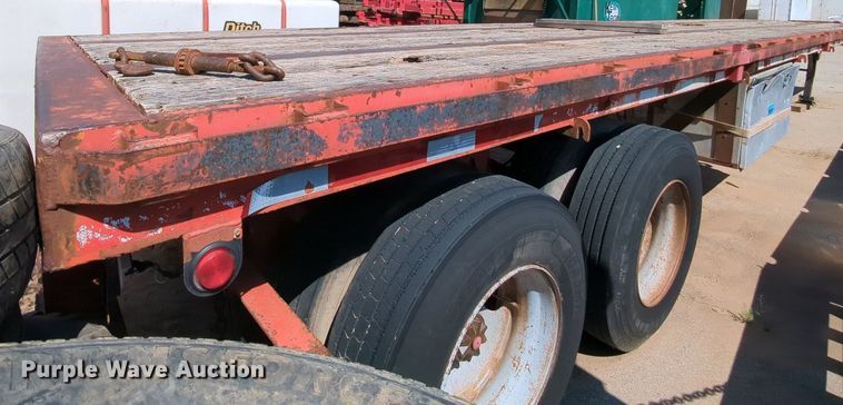 image for item DR6986 1985  Flatbed trailer