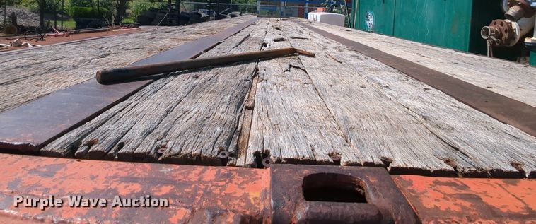 image for item DR6986 1985  Flatbed trailer