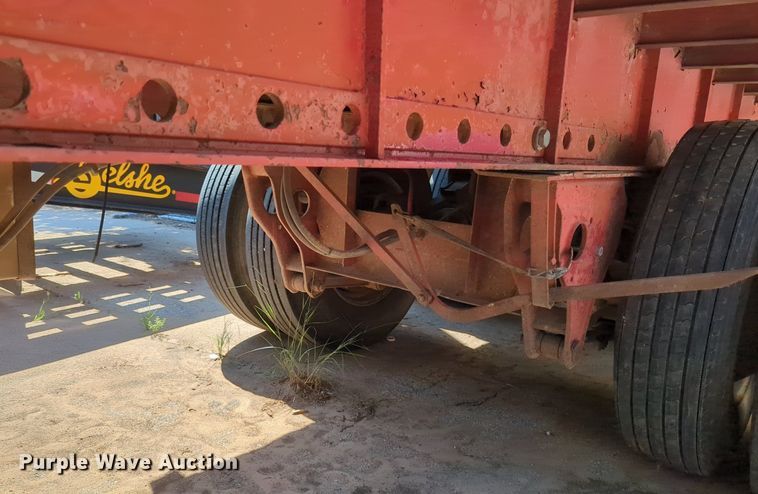 image for item DR6986 1985  Flatbed trailer