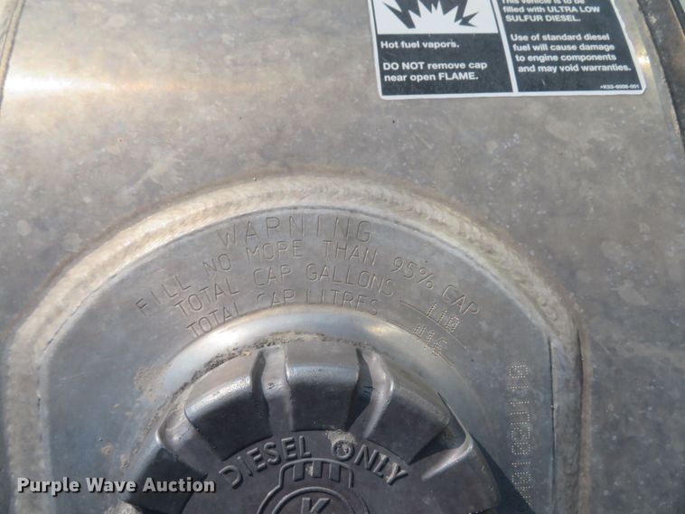 image for item FB9858 2020 Kenworth T680  semi truck