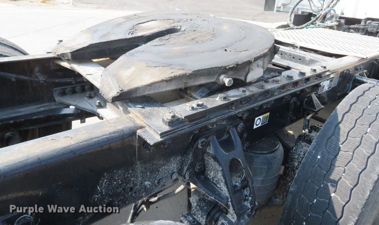 image for item FB9858 2020 Kenworth T680  semi truck