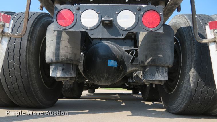 image for item FB9858 2020 Kenworth T680  semi truck