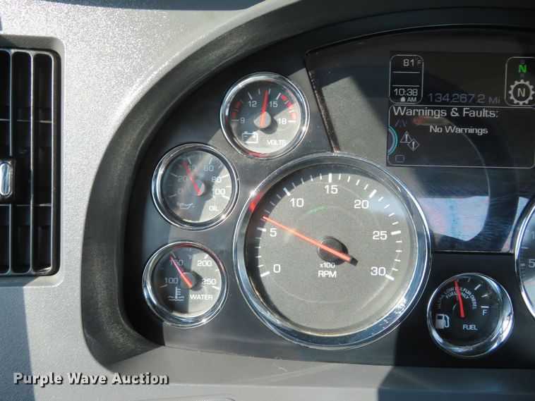 image for item FB9858 2020 Kenworth T680  semi truck