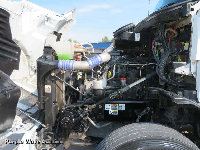 image for item FB9858 2020 Kenworth T680  semi truck