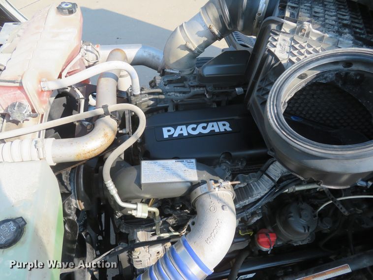 image for item FB9858 2020 Kenworth T680  semi truck