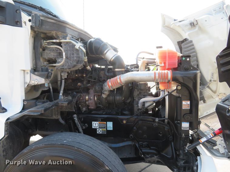 image for item FB9858 2020 Kenworth T680  semi truck