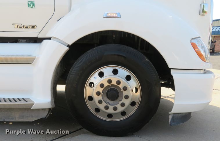image for item FB9858 2020 Kenworth T680  semi truck