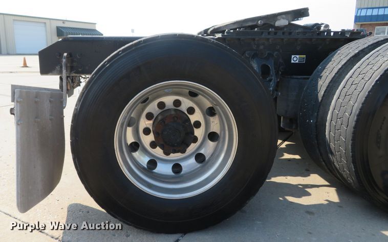 image for item FB9858 2020 Kenworth T680  semi truck